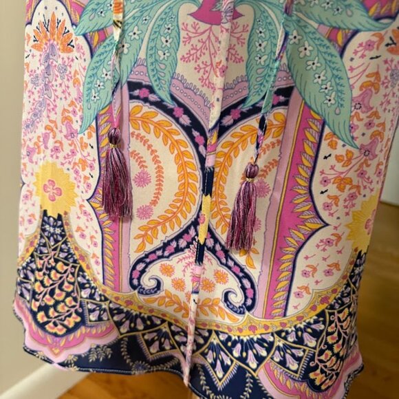 Rose & Olive Sleeveless blouse - Picture 4 of 5